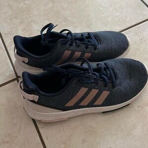 Adidas running shoe 
Marked US 6, FITS like a size US 8